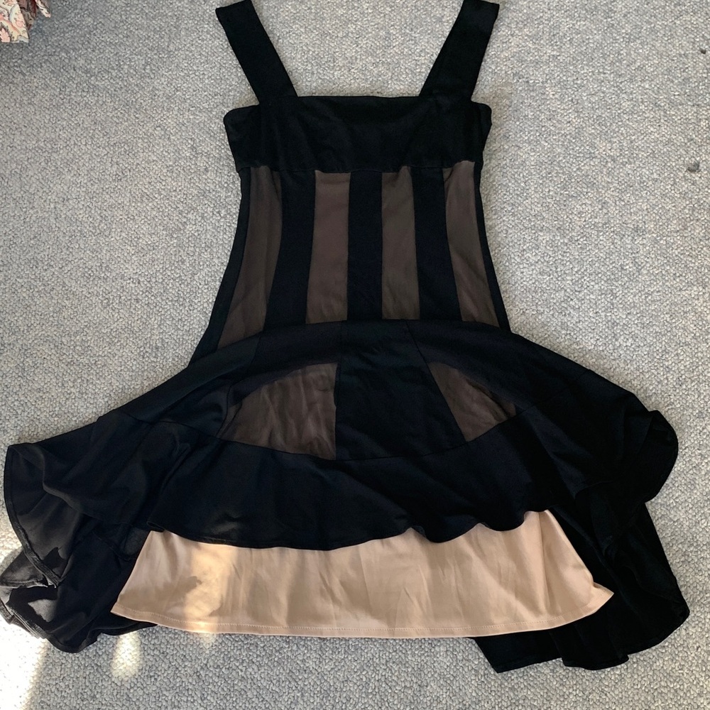 EUC MAGGY LONDON Elegant Black Cocktail Dress Size 4